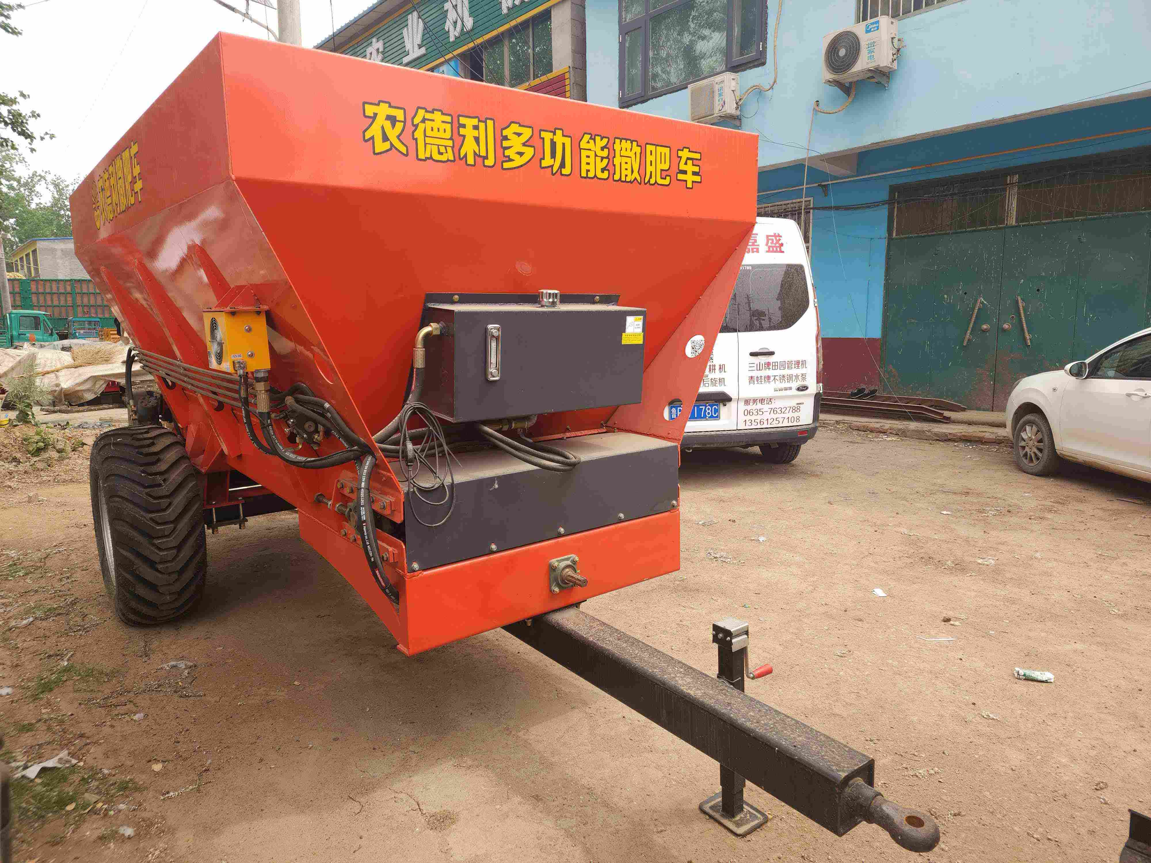 中卫市大型撒粪车大型撒粪车 - 方案